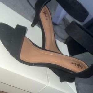 Black heels new